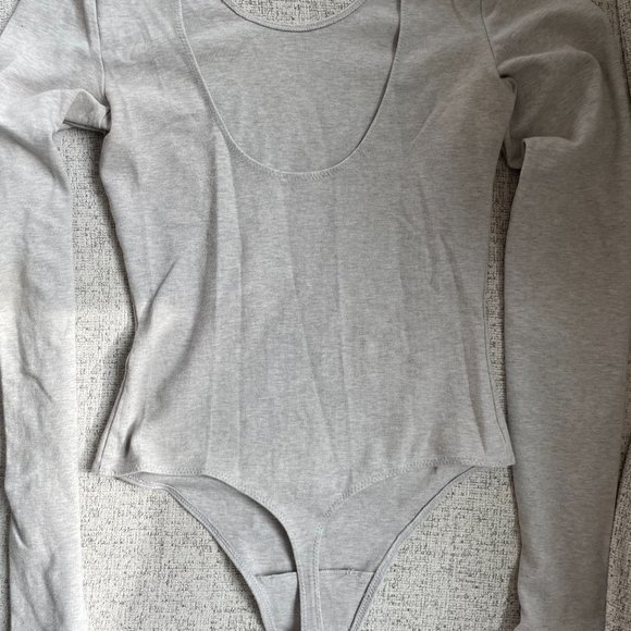 Wilfred Free Long Sleeve Bodysuit (Beige, Size Medium) - Picture 2 of 3